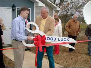 Tallassee Mayor, Bobby Payne, at the ribbon cutting